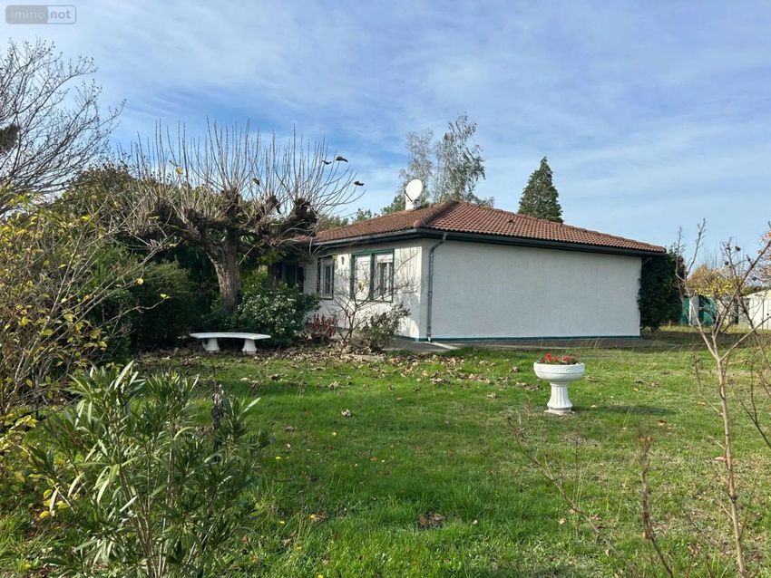 Image Façade à  maison individuelle de Montpon-Ménestérol