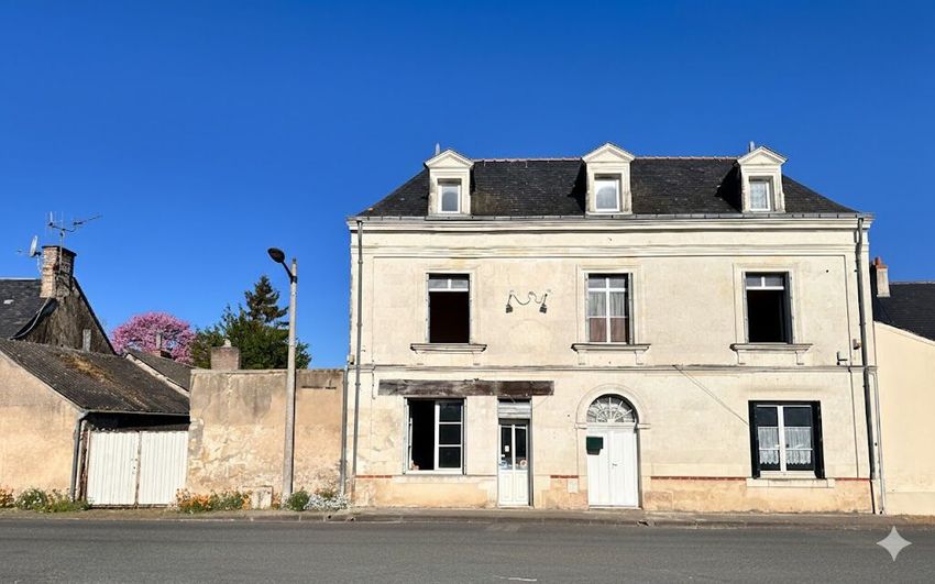 Image Façade à  maison mitoyenne de Noyant-Villages