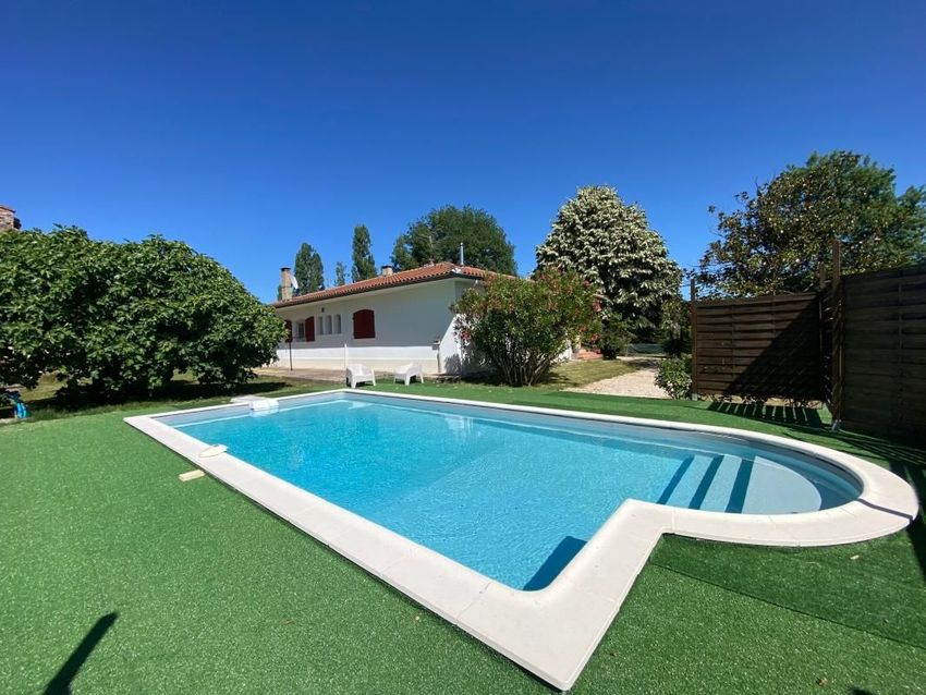 Image Piscine à  maison individuelle de Albias