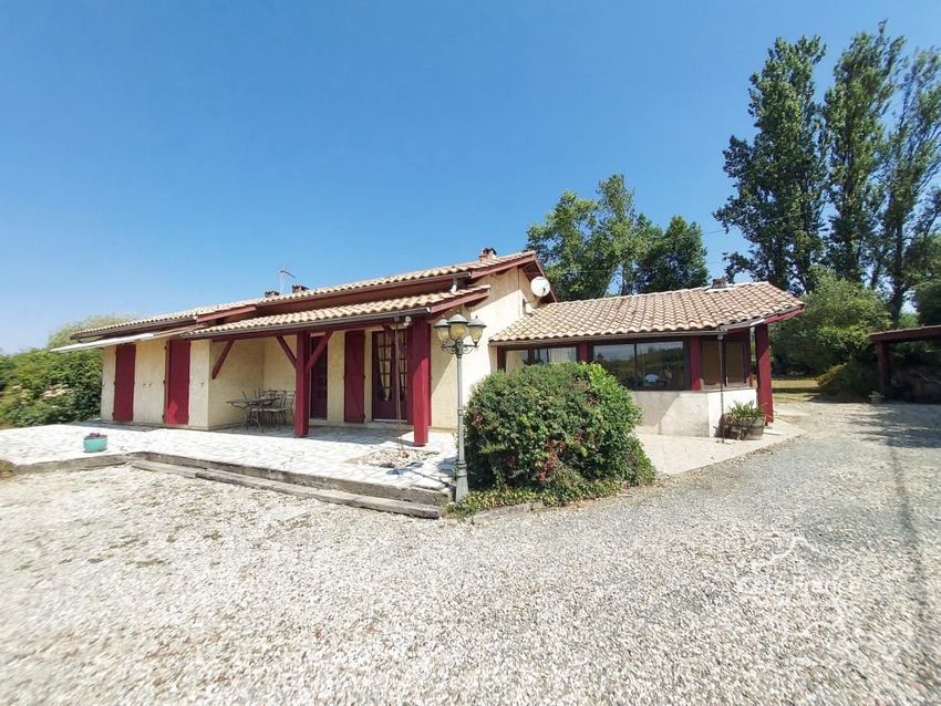 Image Façade à  maison individuelle de Cardan