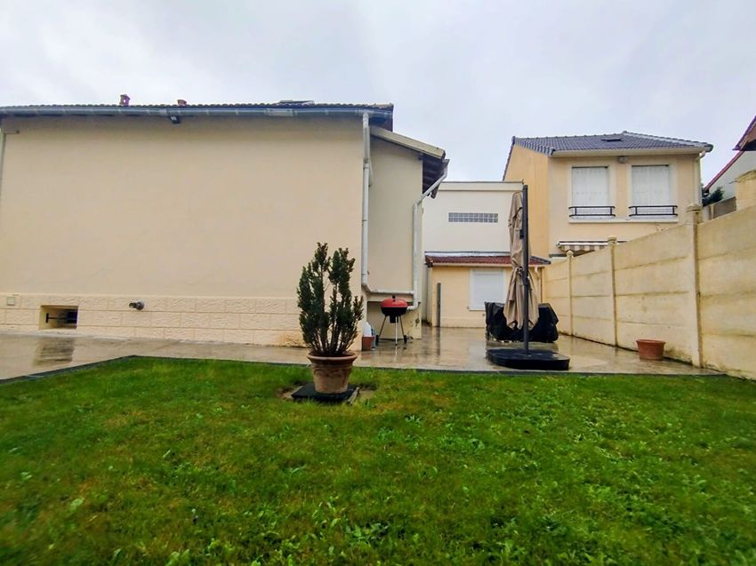 Image Façade à  maison individuelle de Châtillon