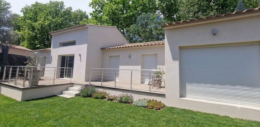 Image Façade à  maison individuelle de Pierrefeu-du-Var