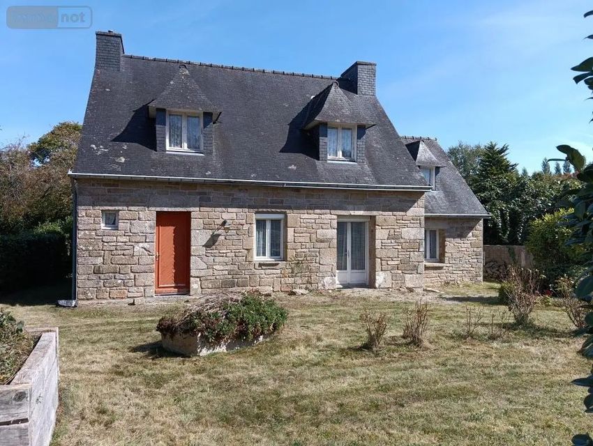 Image Façade à  maison individuelle de Guiscriff