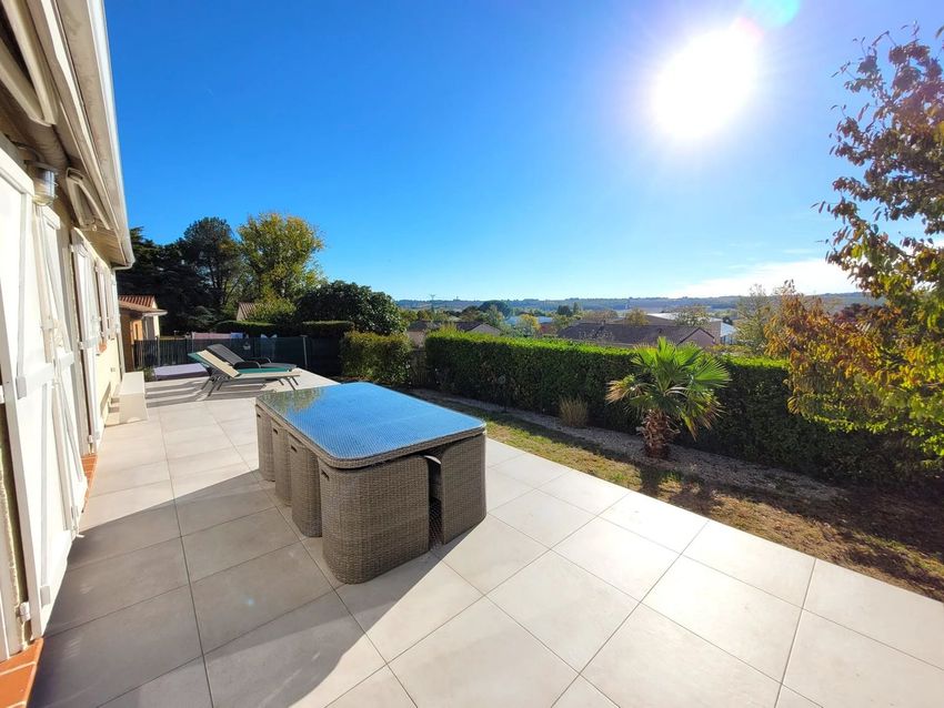 Image Terrasse à  maison individuelle de Verfeil