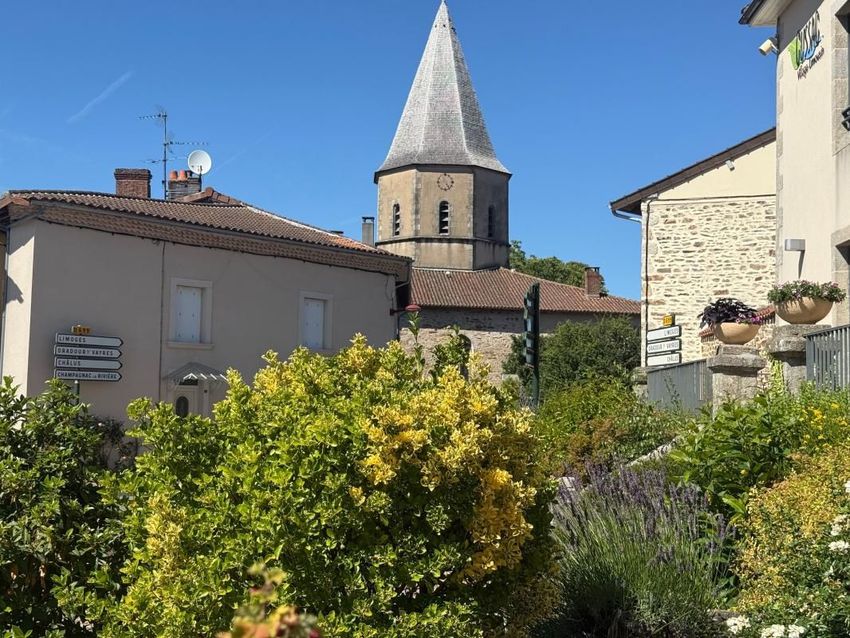 Image Façade à  maison individuelle de Cussac