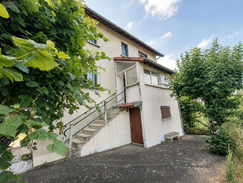Image Façade à  maison individuelle de Le Rouget-Pers
