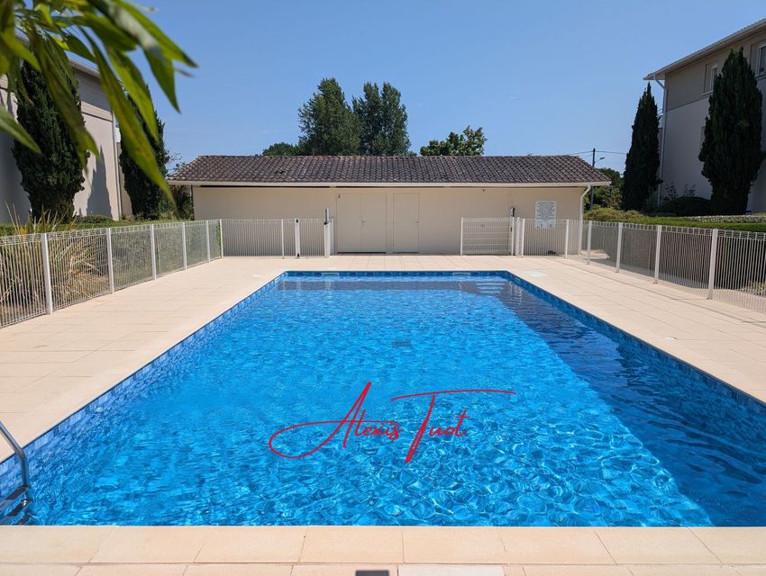 Image Piscine à appartement de Ambarès-et-Lagrave