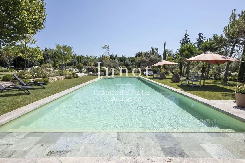 Image Piscine à  maison traditionnelle de Levallois-Perret