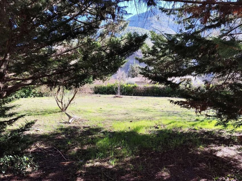 Image de terrain à Touët-sur-Var