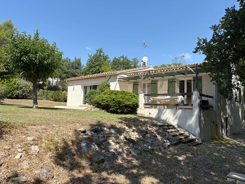 Image Façade à  villa de Venelles