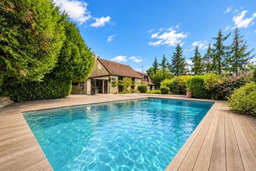 Image Piscine à  propriété agricole de Villers-Agron-Aiguizy