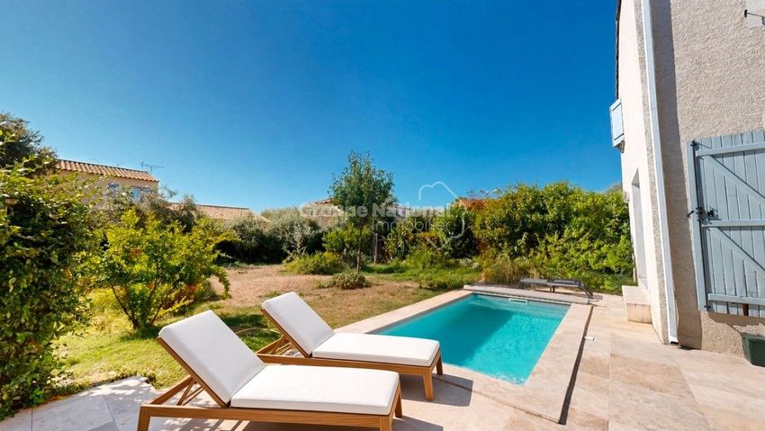 Image Piscine à  maison individuelle de Boisseron