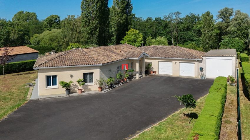 Image Façade à  maison individuelle de Cavignac