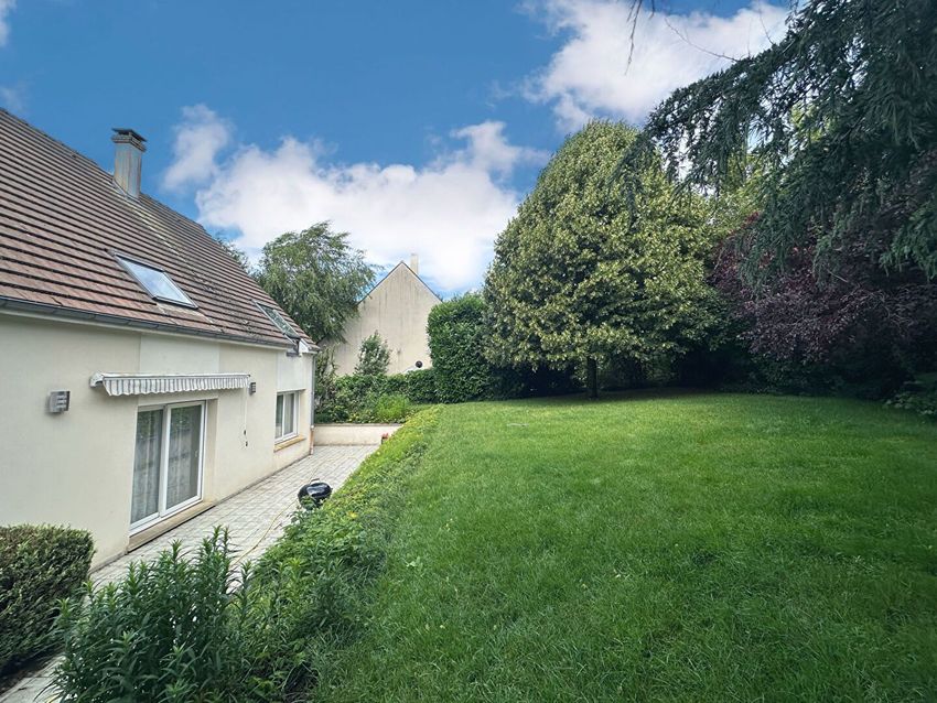 Image Façade à  maison individuelle de Saint-Witz