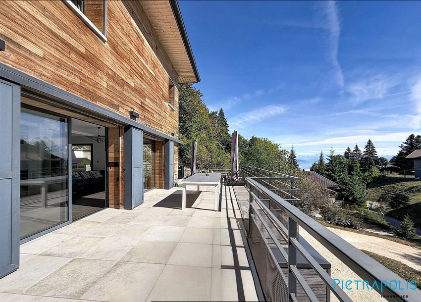 Image Terrasse à  maison individuelle de 1020 Le Creux de la Mainaz