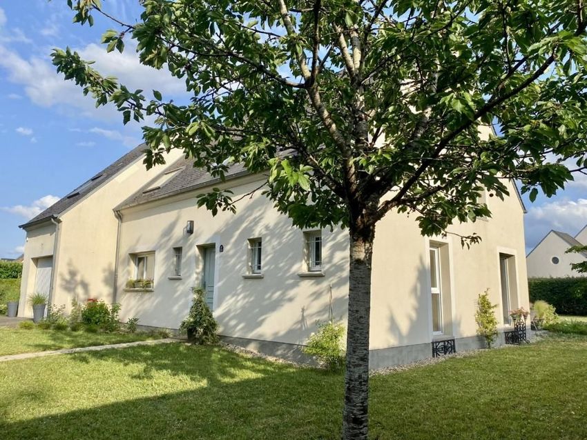 Image Façade à  maison individuelle de Saint-Pryvé-Saint-Mesmin