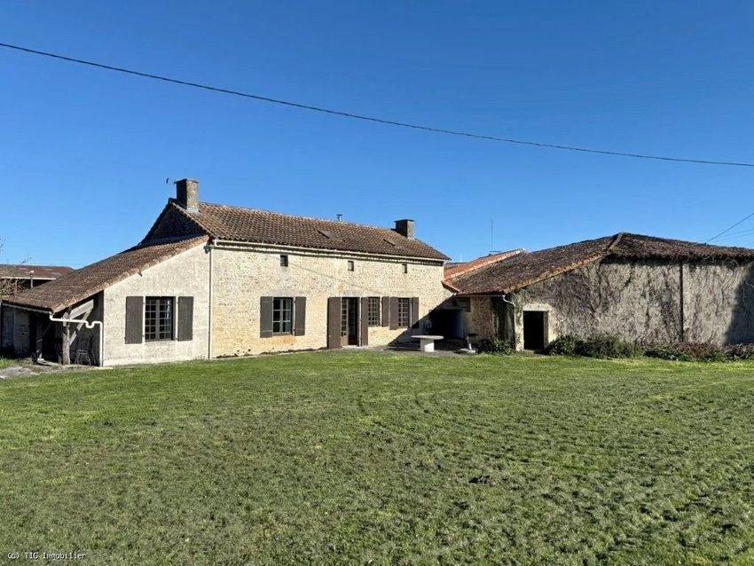 Image Façade à  maison individuelle de Civray