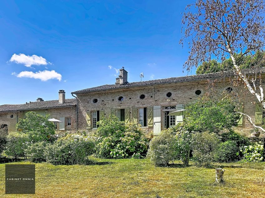 Image Façade à  maison individuelle de 52 Rue du Château