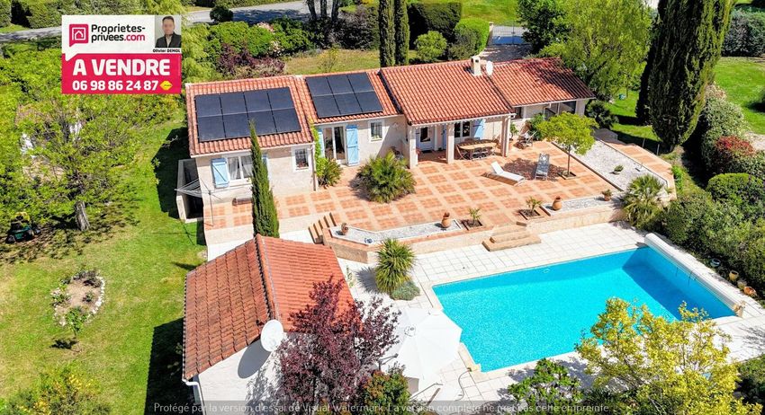 Image Piscine à  maison individuelle de Tourrettes