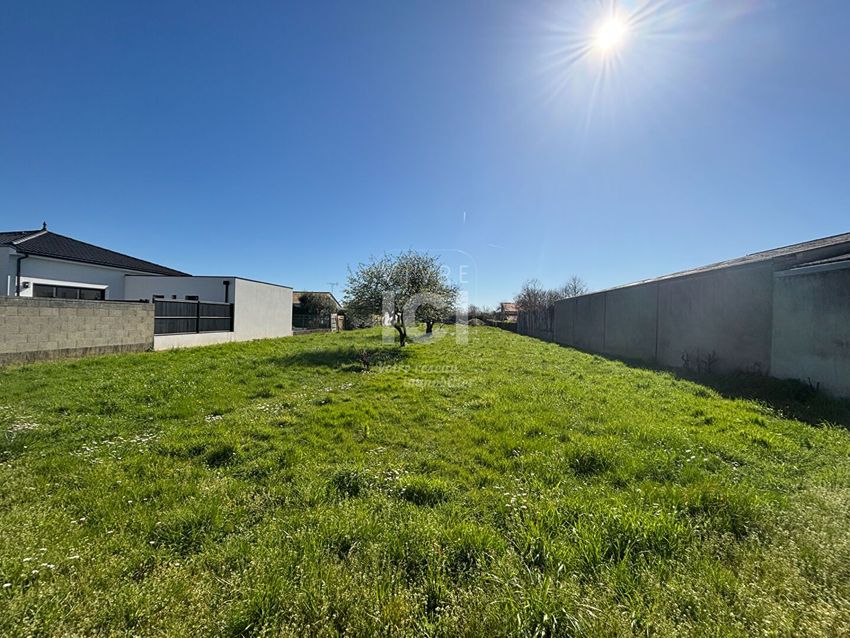 Image de terrain à Saint-Hilaire-de-Chaléons