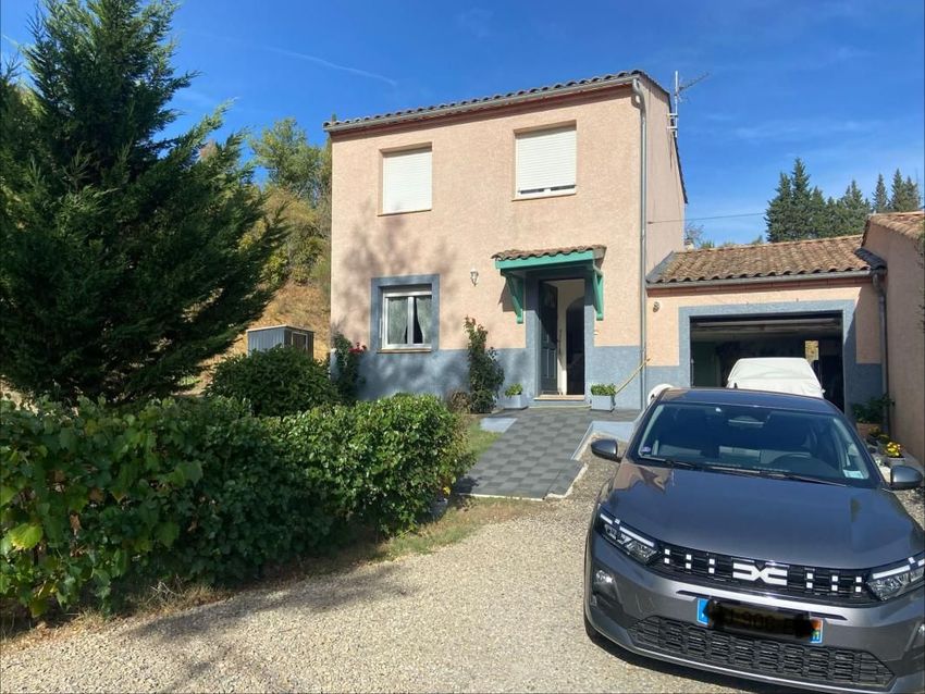 Image Façade à  maison de village de Espéraza