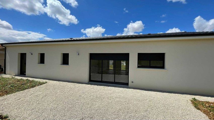 Image Façade à  maison individuelle de Cissé