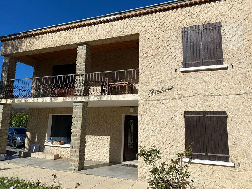 Image Façade à  maison individuelle de Estoublon