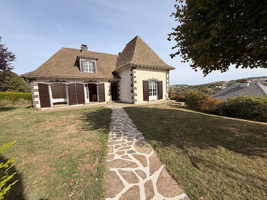 Image Façade à  maison individuelle de Pierrefort