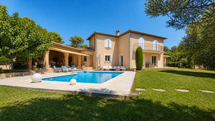 Image Piscine à  maison individuelle de La Motte