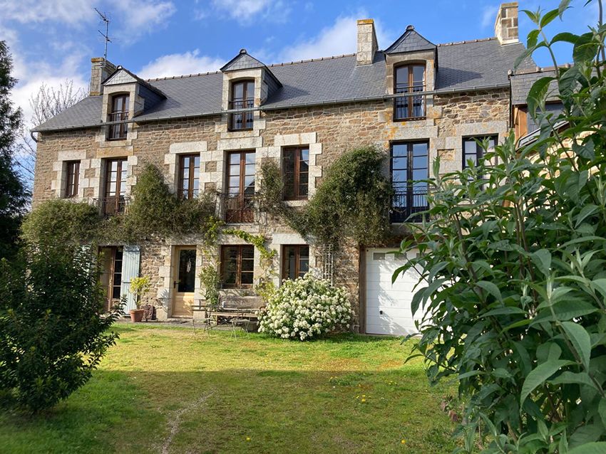 Image Façade à  maison individuelle de Dinan
