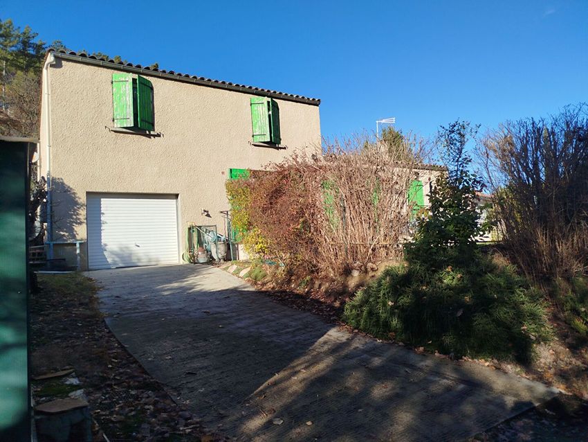 Image Façade à  villa de Mallemoisson