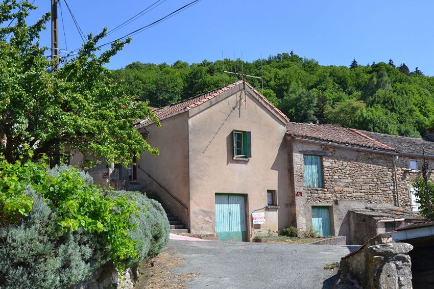 Image Façade à  maison mitoyenne de Courniou
