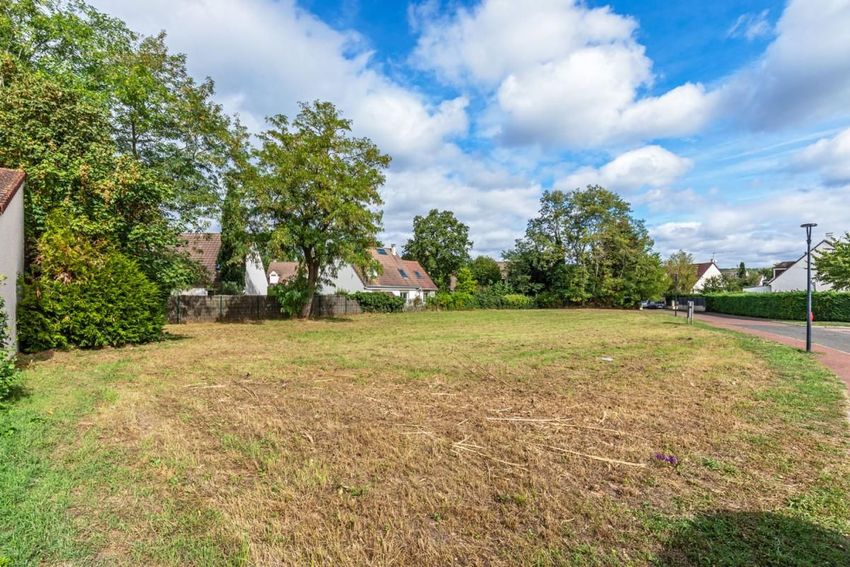 Image de terrain à Verneuil-sur-Seine
