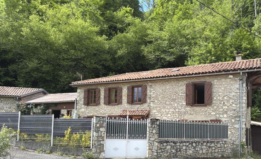 Image Façade à  maison individuelle de Aspet