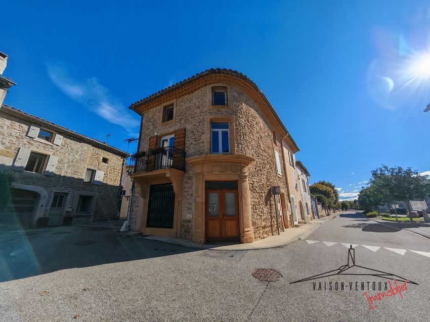 Image Façade à  maison individuelle de Grillon