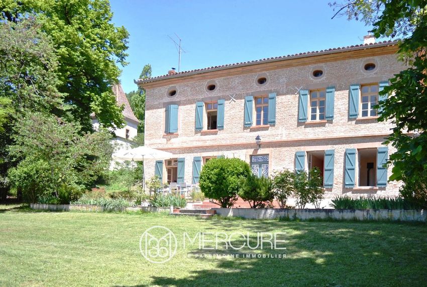 Image Façade à  maison de maître de Lafrançaise