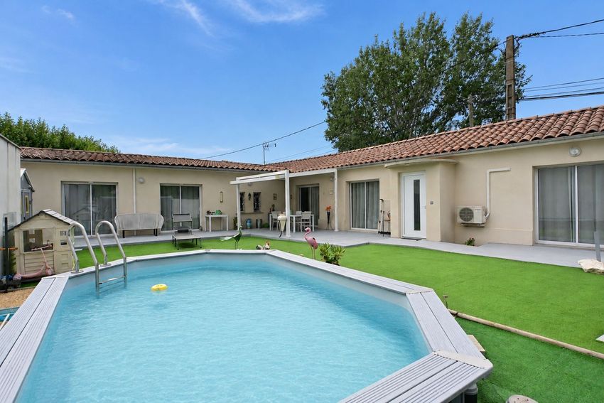 Image Piscine à  maison individuelle de L'Isle-sur-la-Sorgue