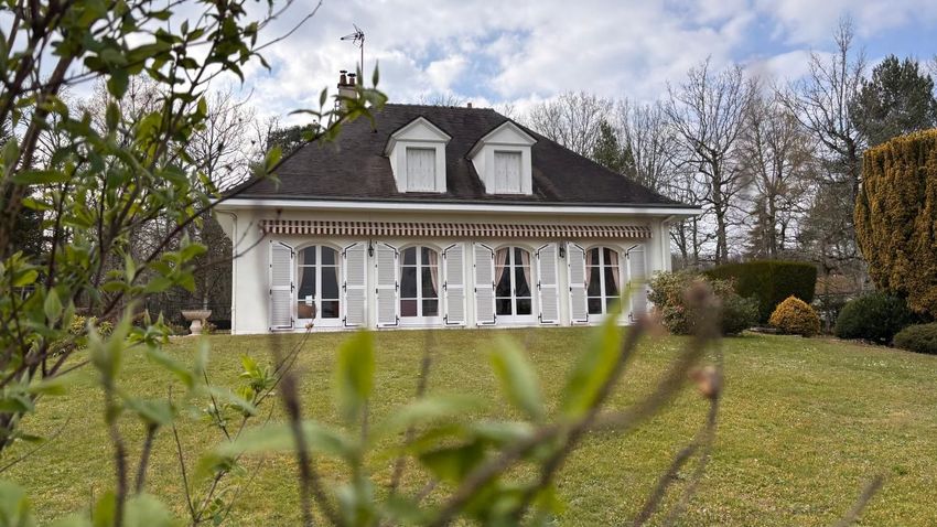Image Façade à  propriété agricole de Rilhac-Rancon