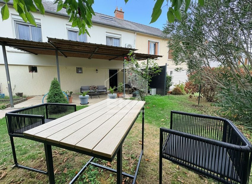 Image Terrasse à  maison mitoyenne de Coulaines