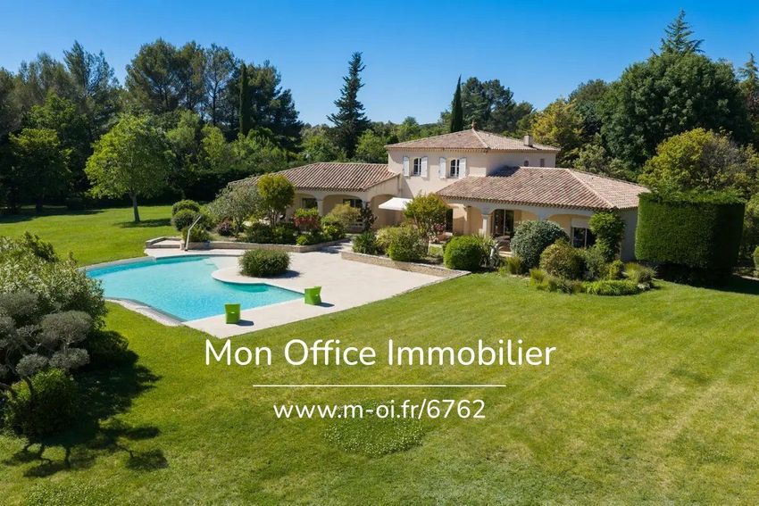 Image Piscine à  maison individuelle de Venelles