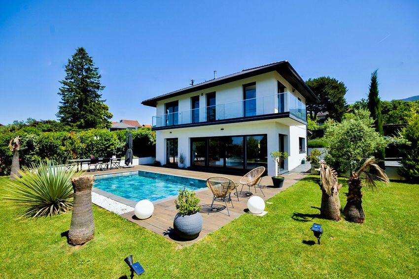 Image Piscine à  villa de Cranves-Sales