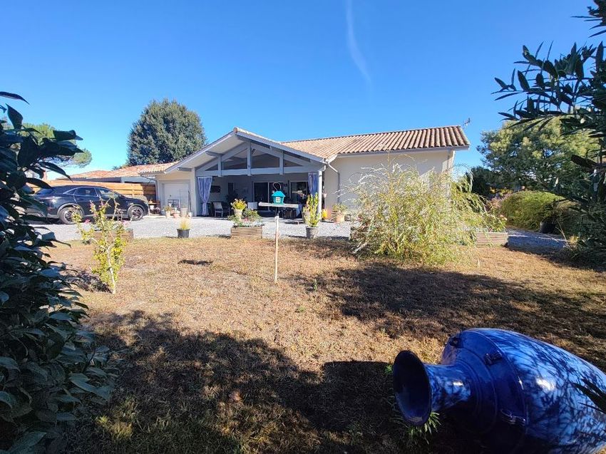 Image Façade à  maison mitoyenne de Linxe