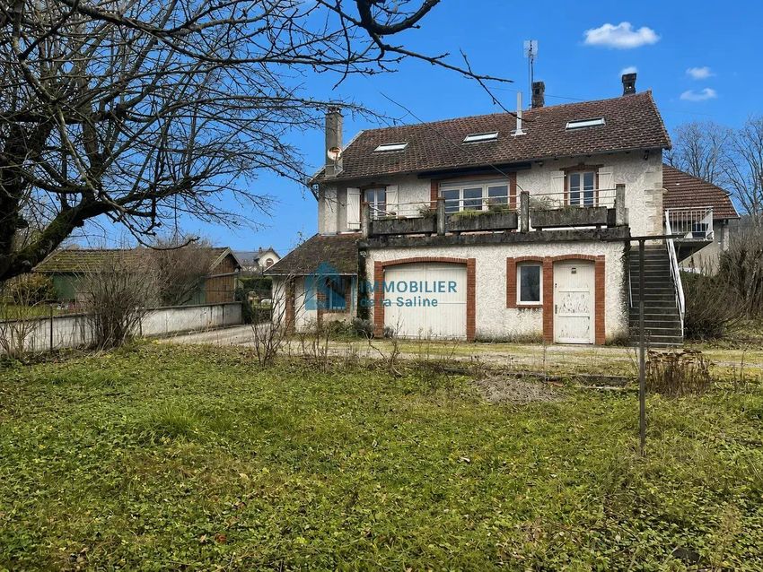 Image Façade à  maison individuelle de Mouchard