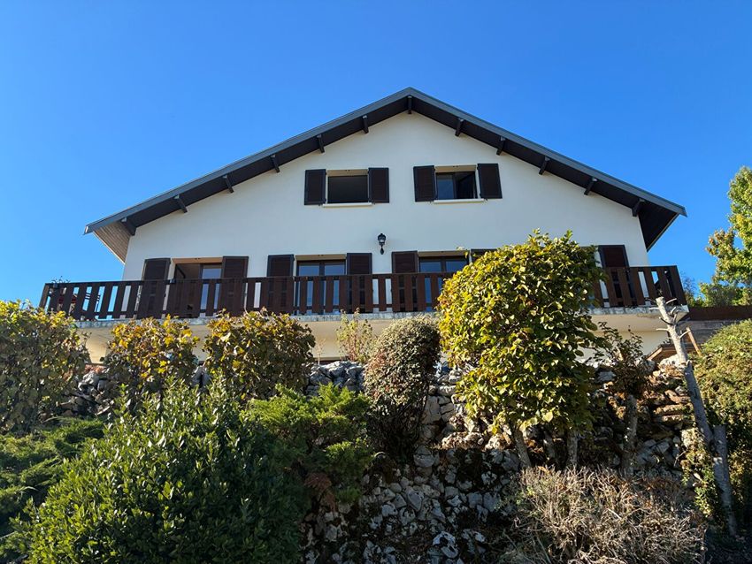 Image Façade à  maison individuelle de Thise