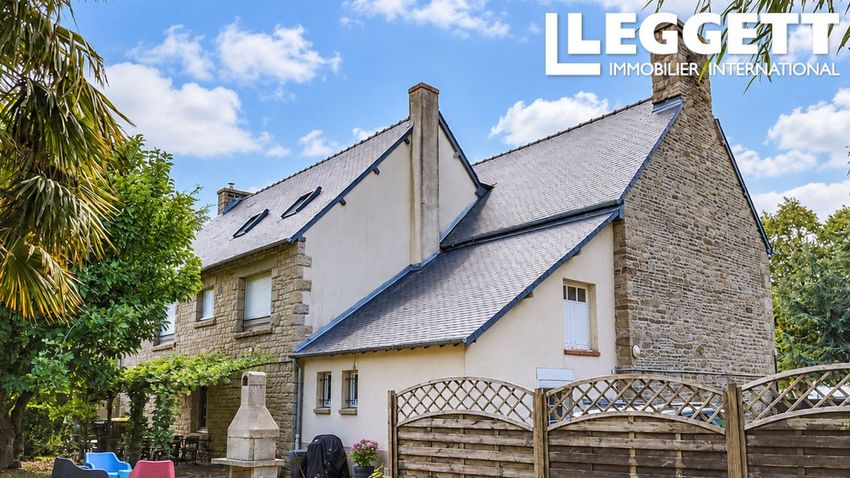 Image Façade à  propriété agricole de Bazouges-la-Pérouse