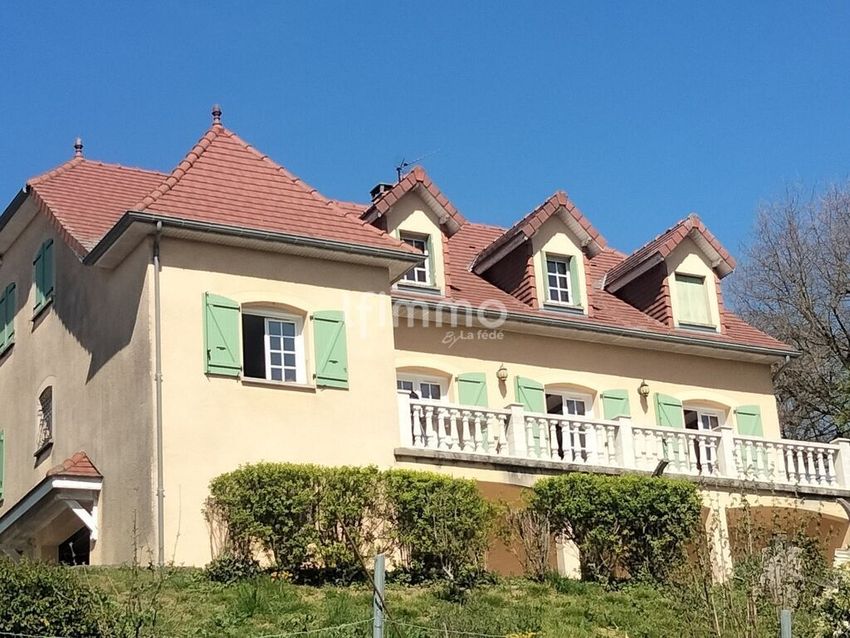 Image Façade à  maison individuelle de Monfaucon