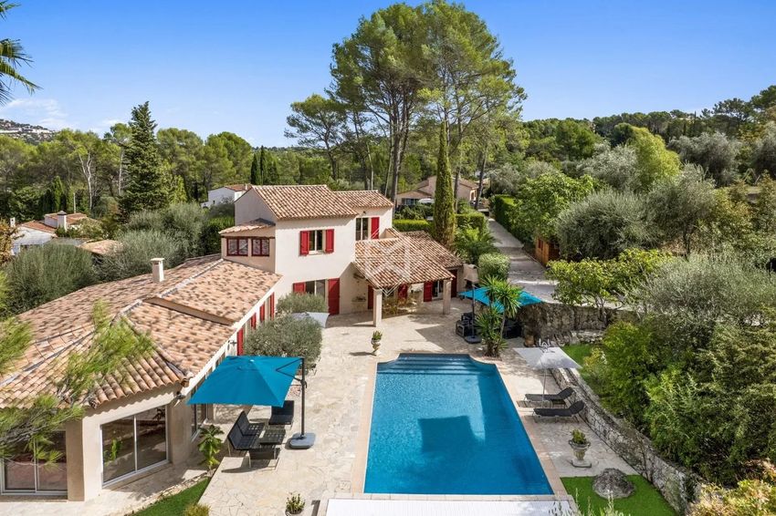 Image Piscine à  villa de Puyloubier
