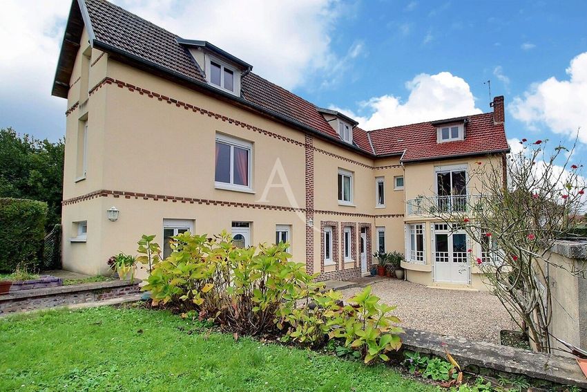 Image Façade à  maison individuelle de Charleval