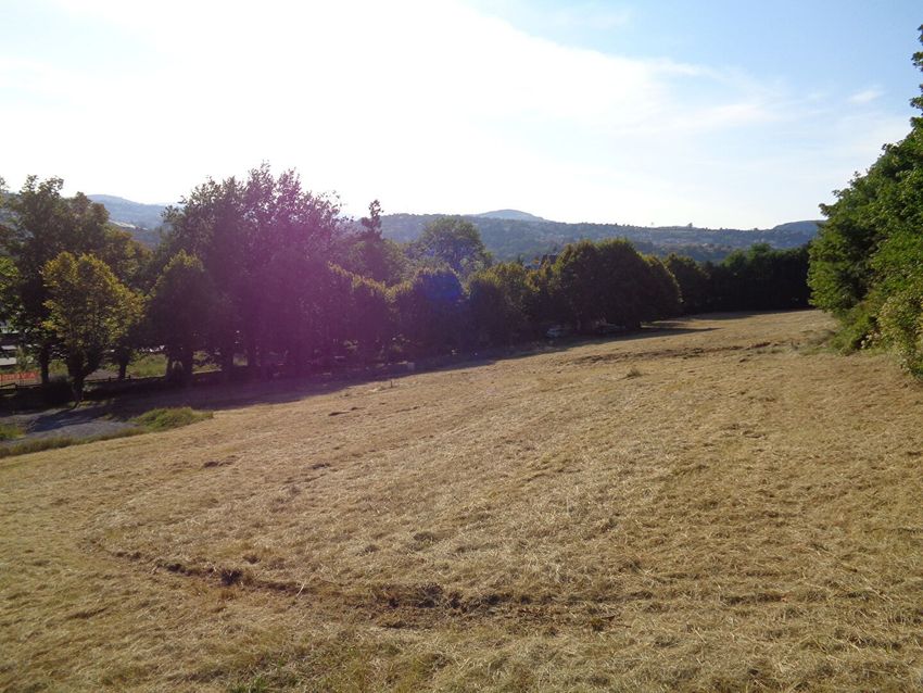 Image de terrain à Saint-Germain-Laprade