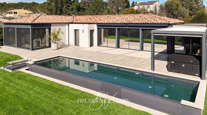 Image Piscine à  villa de Villegly